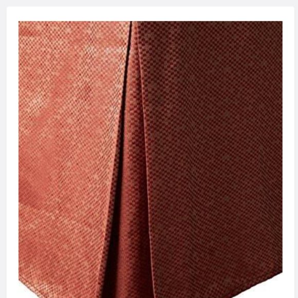 Waterford Hamilton QUEEN bed set in Cinnabar - Picture 2 of 4